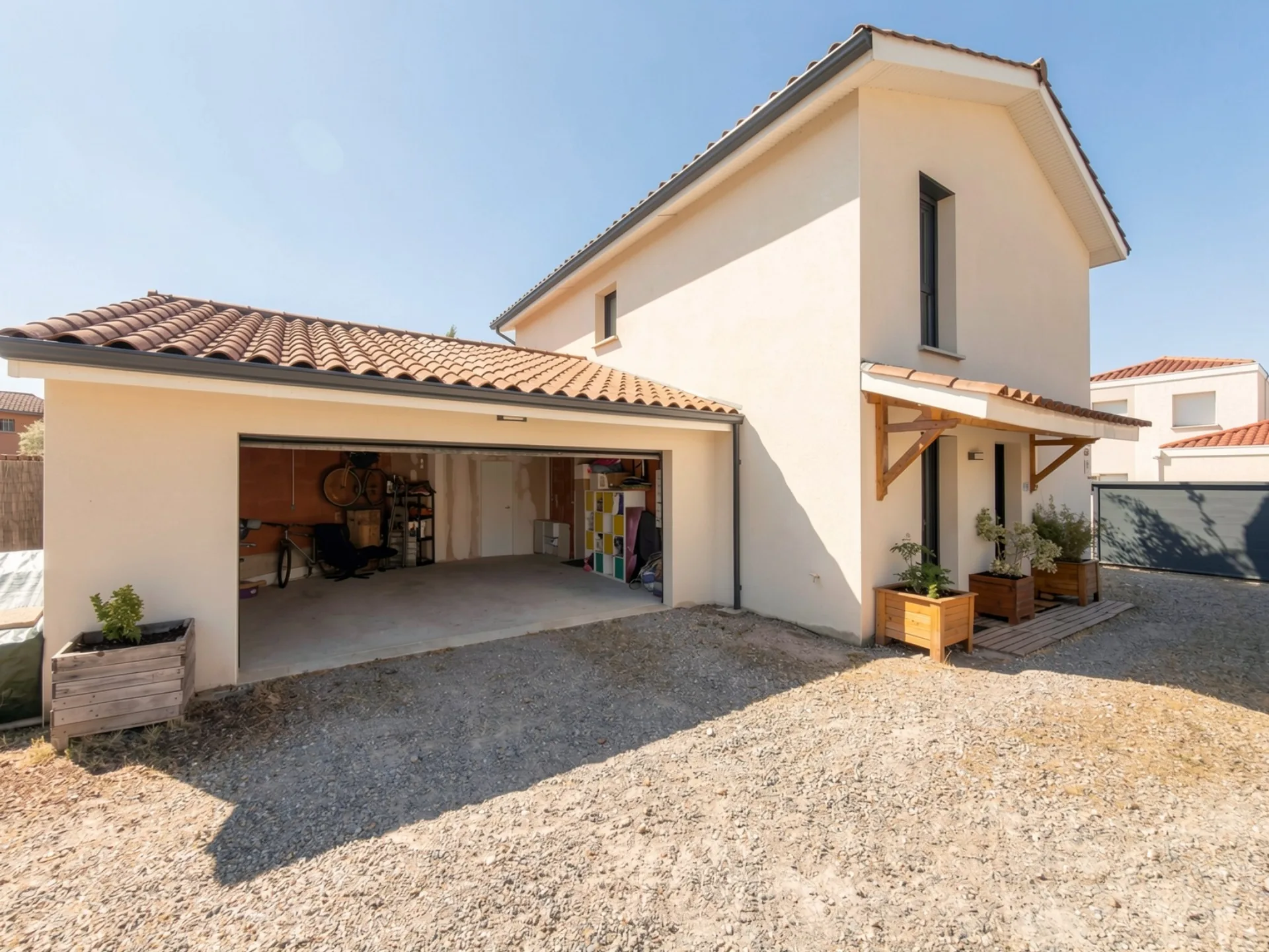 Facade, 5 pièces à vendre