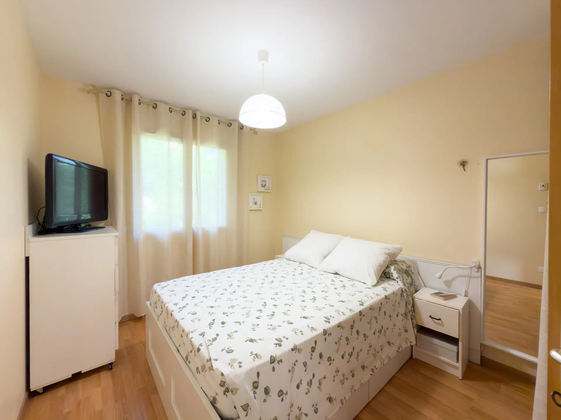 Rez de chaussee chambre 1