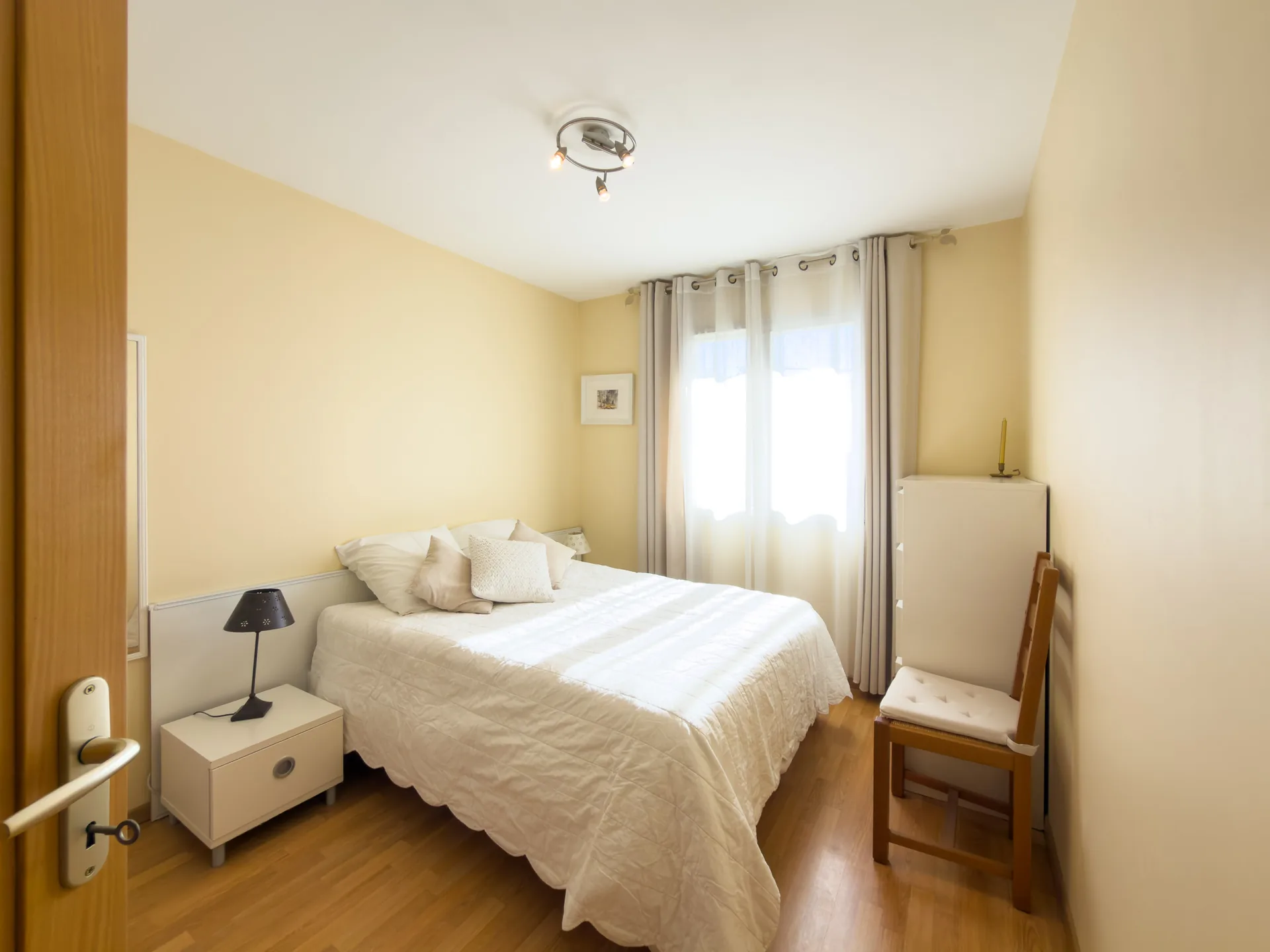 Rez de chaussee chambre 2