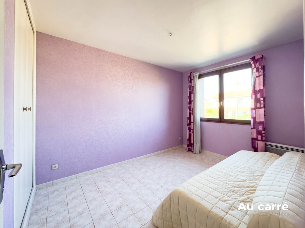 Maison à rénover sur grand sous sol Chassieu Tarentelles