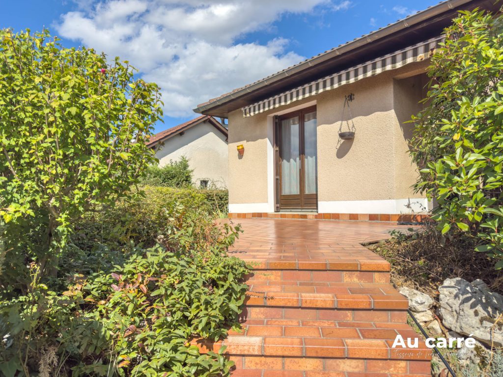 Maison à rénover sur grand sous sol Chassieu Tarentelles