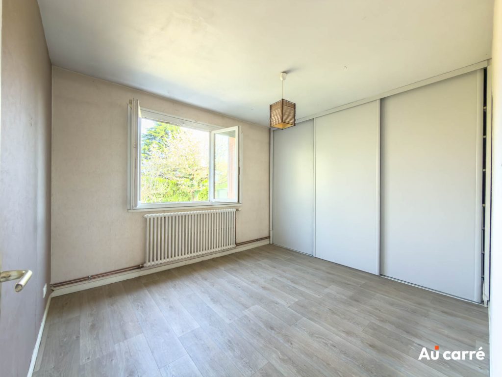 Maison avec grand terrain à vendre Genas Azieu