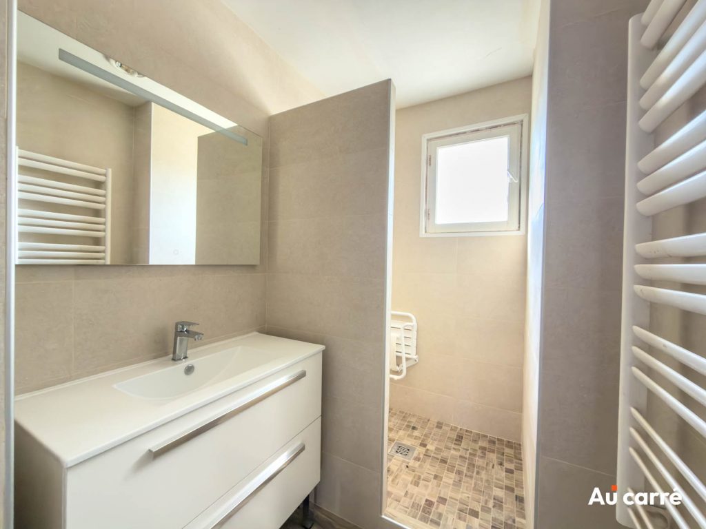 Maison avec grand terrain à vendre Genas Azieu
