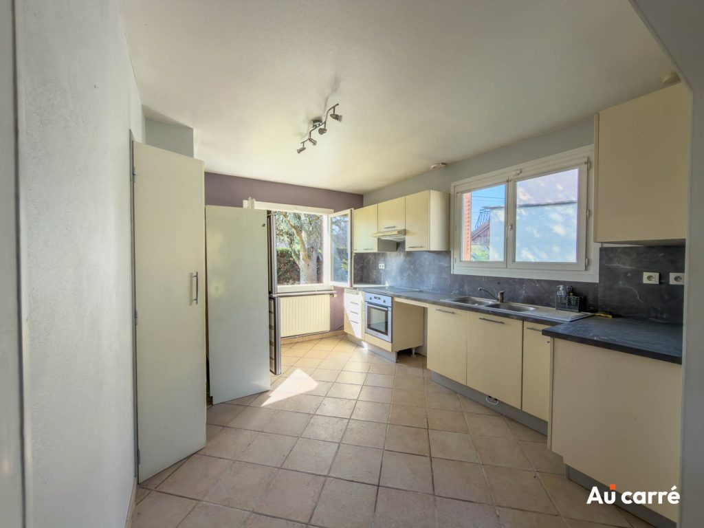 Maison avec grand terrain à vendre Genas Azieu