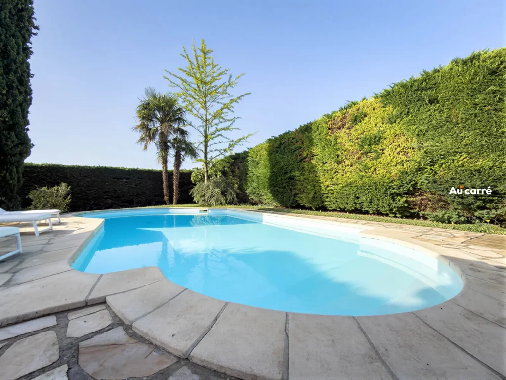 Maison avec piscine a vendre Genas Azieu